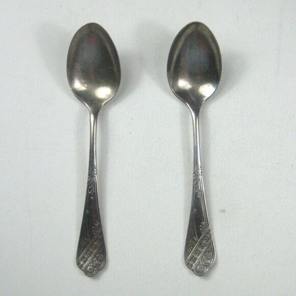 Holmes and Edwards Vintage Silver Plated Teaspoons Set Of 2 Spoons - Picture 1 of 7